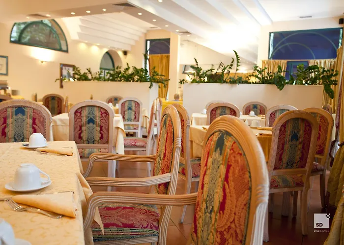 Aldrovandi Hotel 4*