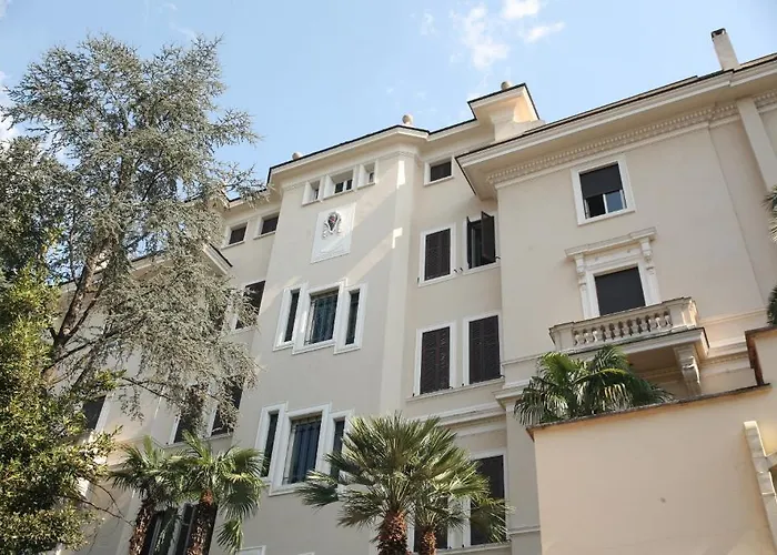 Otel Aldrovandi 4*